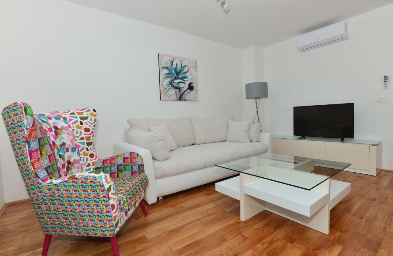 Apartman Dominik Makarska Exterior foto