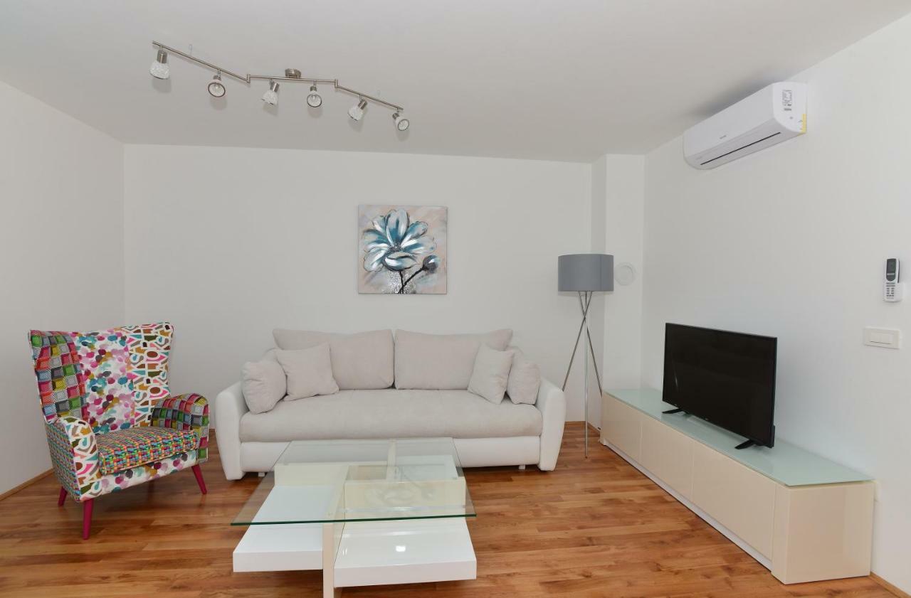 Apartman Dominik Makarska Exterior foto